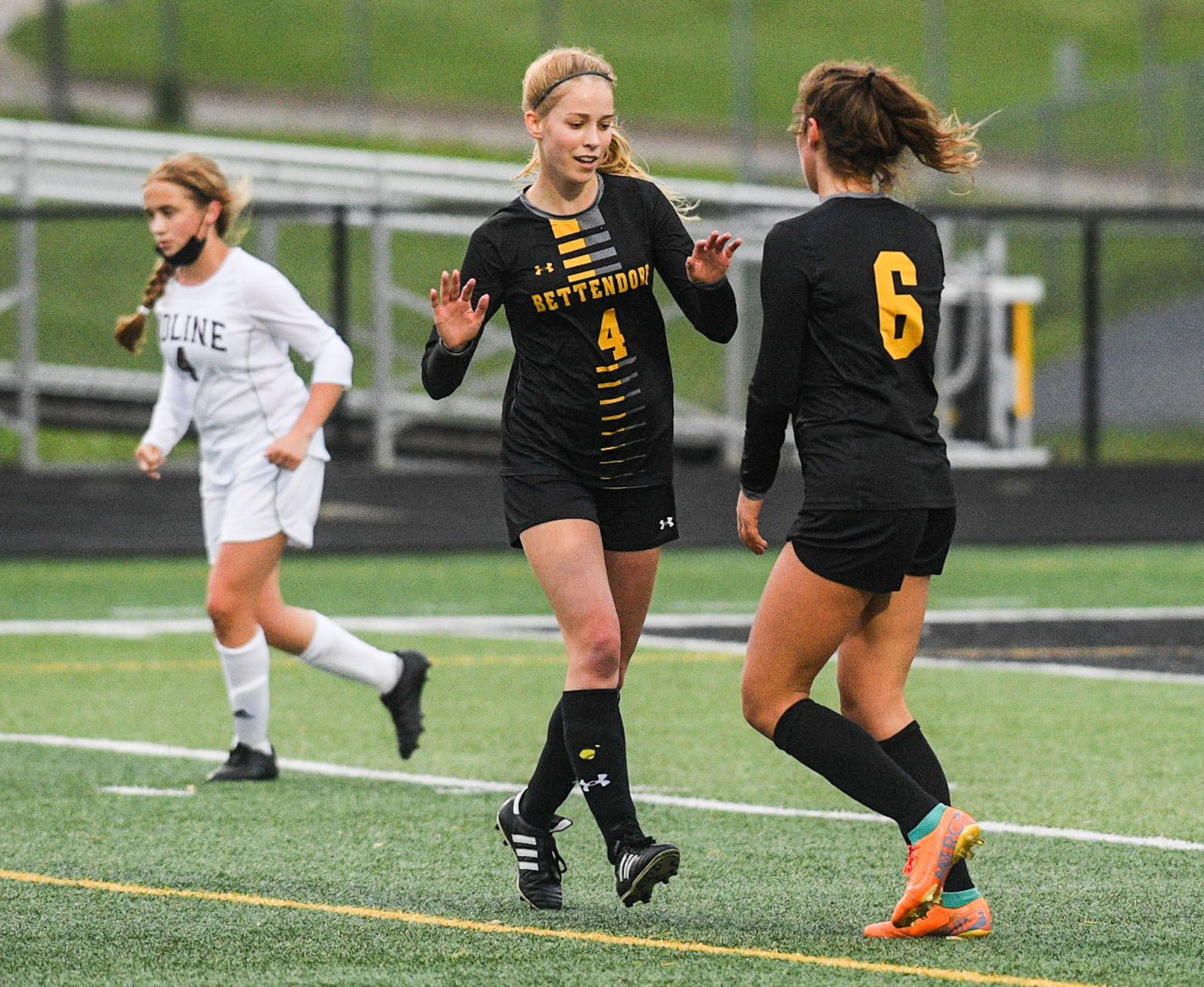 052721-qc-spt-moline-bett-soccer-023